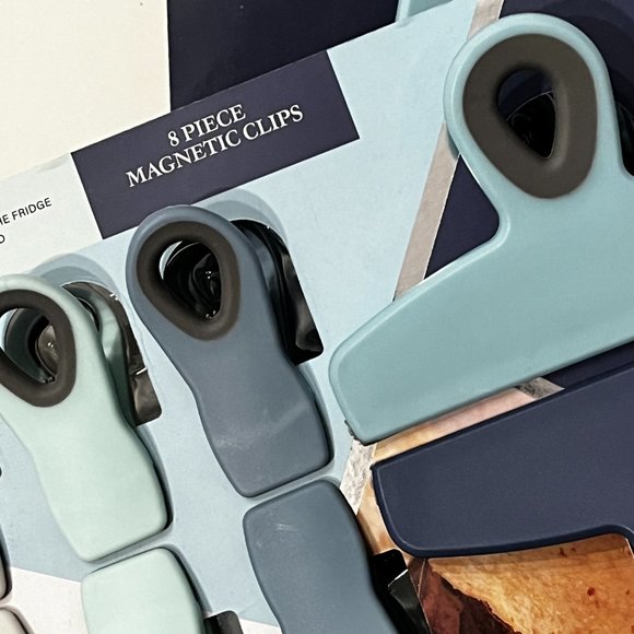 Magnetic Chip Clips (2 Packs of 8 Clips Each) / New - Picture 8 of 12